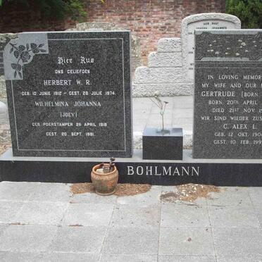 BOHLMANN :: POERSTAMPER :: PERKS