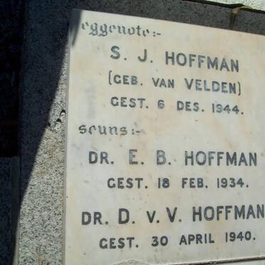 HOFFMAN S.J. nee VAN VELDEN -1944 :: HOFFMAN E.B. -1934 :: HOFFMAN D.v.V. -1940