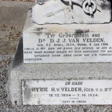 VELDEN D.J.J., van 1854-1914 &amp; Rykie H. v.d. BYL 1854-1924