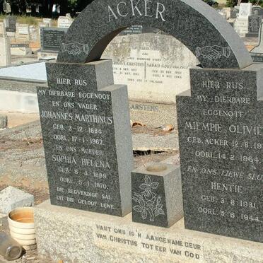ACKER Johannes Marthinus 1884-1967 &amp; Sophia Helena 1898-1970 :: OLIVIER Miempie nee ACKER 1911-1964 :: ACKER Hentie 1931-194