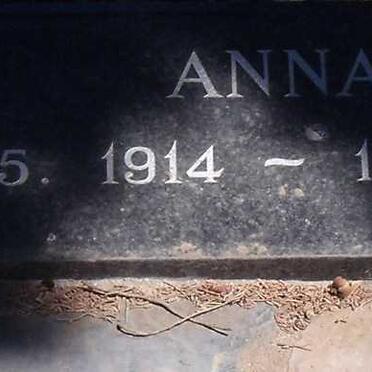 EASTON G.F. 1914-1971 &amp; Anna 1914-2010