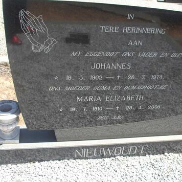 NIEUWOUDT Johannes 1902-1974 &amp; Maria Elizabeth 1910-2006