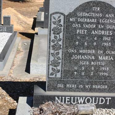 NIEUWOUDT Piet Andries 1912-1985 &amp; Johanna Maria BOTES 1918-1996