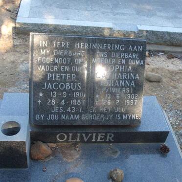 OLIVIER Pieter Jacobus 1901-1987 &amp; Sophia Catharina Johanna VIVIERS 1902-1997