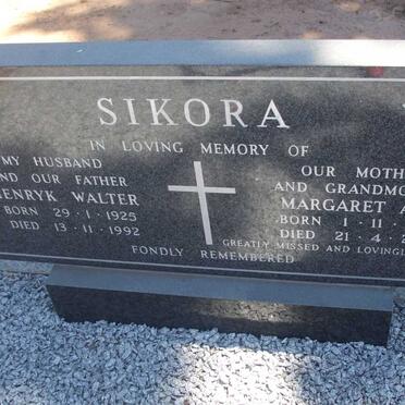 SIKORA Henryk Walter 1925-1992 & Margaret Ada 1927-2010