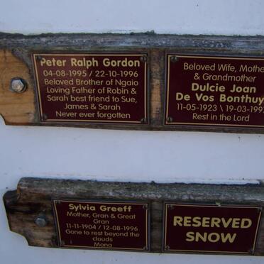 GORDON Peter Ralph :: BONTHUYS Dulcie Joan nee DE VOS 1923-1997 :: GREEFF Sylvia 1904-1996