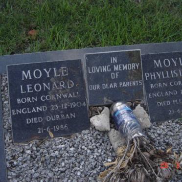 MOYLE Leonard 1904-1986 &amp; Phyllis Irene 1905-1996