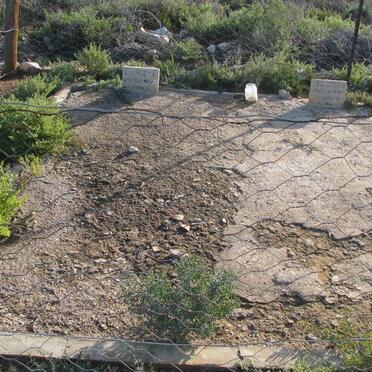 Western Cape, PRINCE ALBERT district, Bloemendal 166, farm cemetery