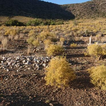 Western Cape, PRINCE ALBERT district, Klaarstroom, Vrolykheid 177, farm cemetery