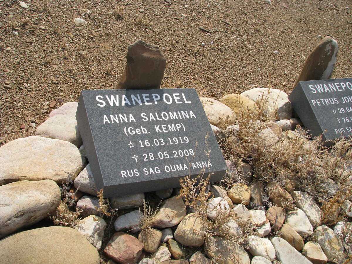 SWANEPOEL Petrus Johannes 1924-2005 &amp; Anna Salomina KEMP 1919-2008