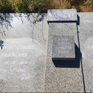 ZYL Louis Daniël Francois, van 1908-1986 & Sarah Sophia POOL 1908-1995