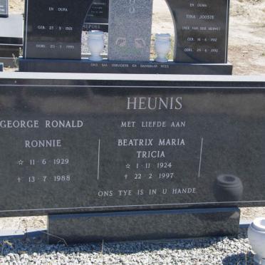 HEUNIS George Ronald 1929-1988 &amp; Beatrix Maria 1924-1997 