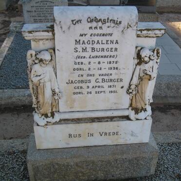 BURGER Jacobus G. 1871-1951 &amp; Magdalena S.M. LIEBENBERG 1875-1936