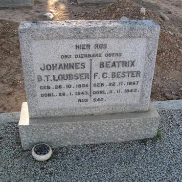 LOUBSER Johannes B.T. 1864-1943 &amp; Beatrix F.C. 1867-1942