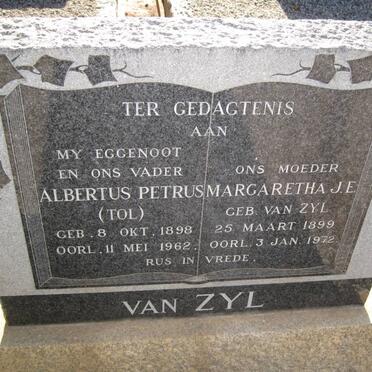 ZYL Albertus Petrus, van 1898-1962 &amp; Margaretha J.E. VAN ZYL 1899-1972