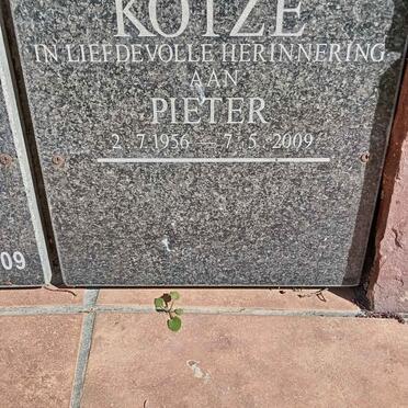 KOTZE Pieter 1956-2009