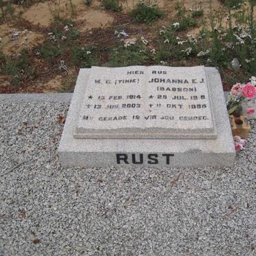 RUST M.C. 1914-2003 &amp; Johanna E.J. BASSON 1916-1995
