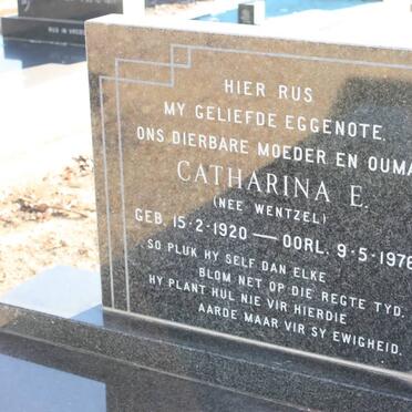 WYK Pieter Christiaan, van 1917-1985 &amp; Catharina E. nee WENTZEL 1920-1976 :: VAN WYK Pieter Christiaan 1944-2002 