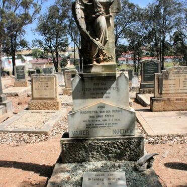 STEYN Peter Gerbrand 1858-1916 &amp; Anna Magaretha van der Merwe 1874-1943