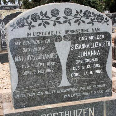 OOSTHUIZEN Matthys Johannes 1882-1962 &amp; Susanna Elizabeth Johanna CRONJE 1895-1968