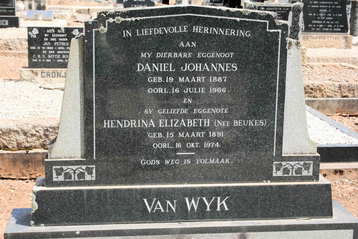 WYK Daniel Johannes, van 1887-1966 &amp; Hendrina Elizabeth BEUKES 1891-1974