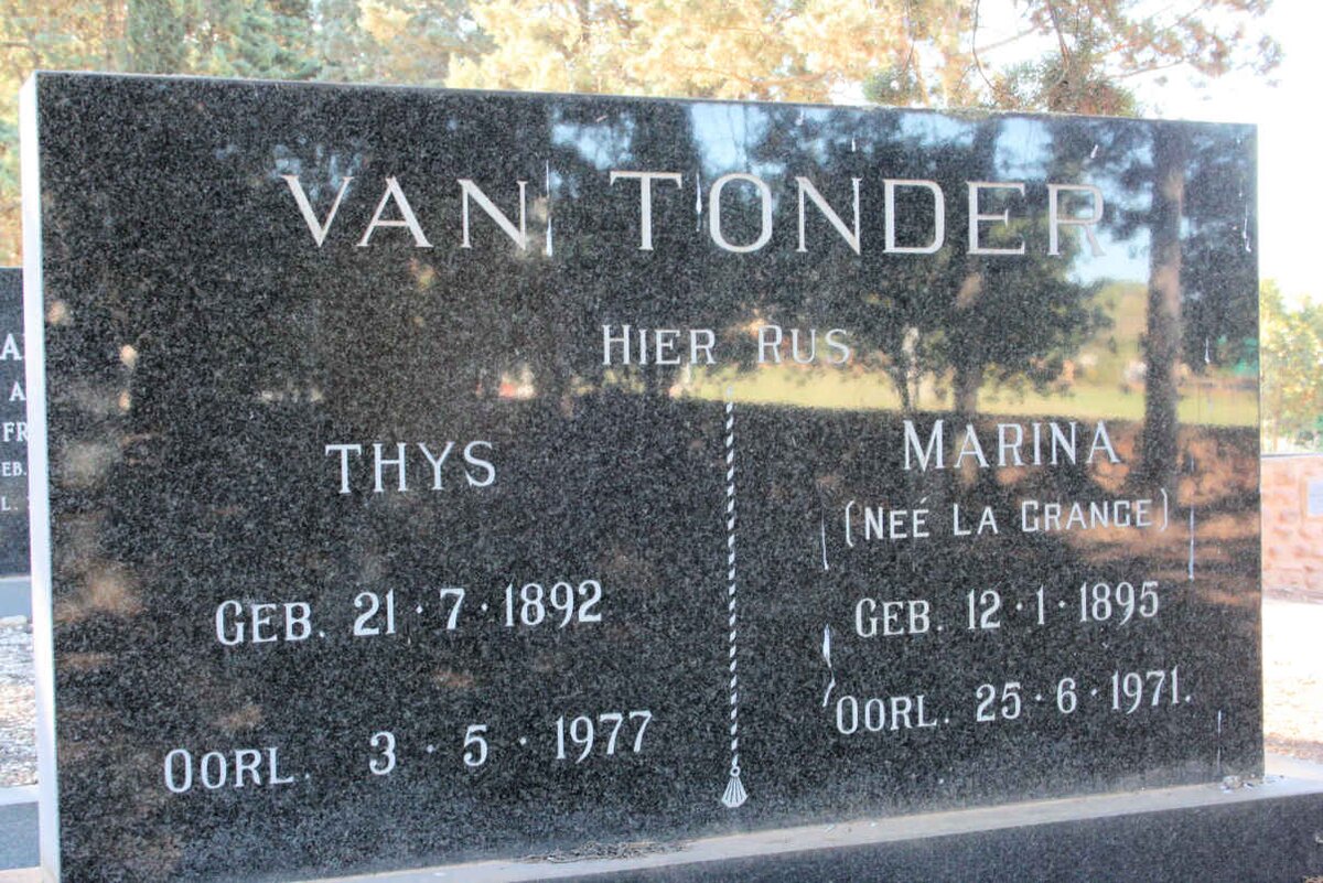 TONDER Thys, van 1892-1977 &amp; Marina LA GRANGE 1895-1971