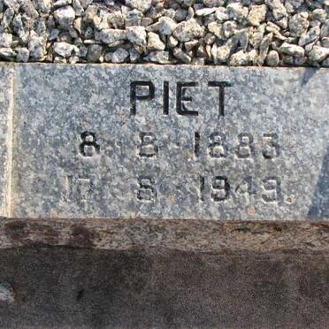 FOURIE Piet 1883-1949 & Albertha 1884-1975