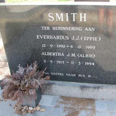 SMITH Everhardus J.J. 1892-1969 &amp; Albertha J.M. 1915-1994