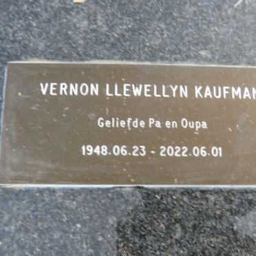 KAUFMAN Vernon Llewellyn 1948-2022