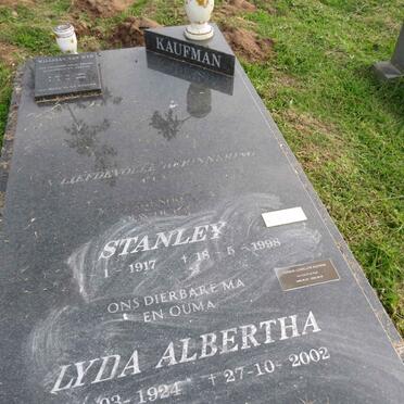 KAUFMAN Stanley 1917-1998 &amp; Lyda Albertha 1924-2002