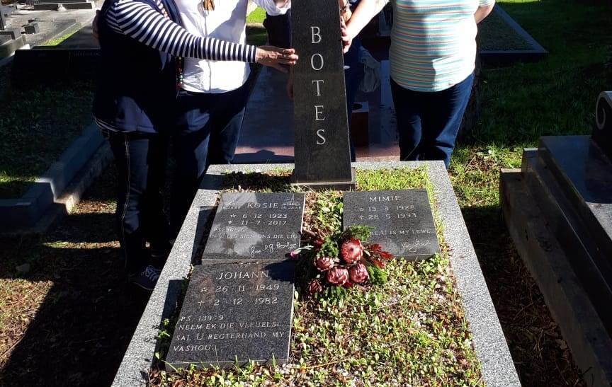 BOTES Kosie 1923-2017 :: BOTES Mimie 1928-1993 :: BOTES Johann 1949-1982