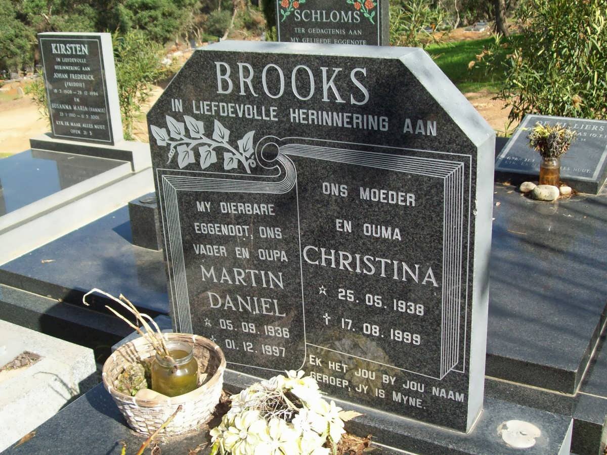 BROOKS Martin Daniel 1936-1997 &amp; Christina 1938-1999