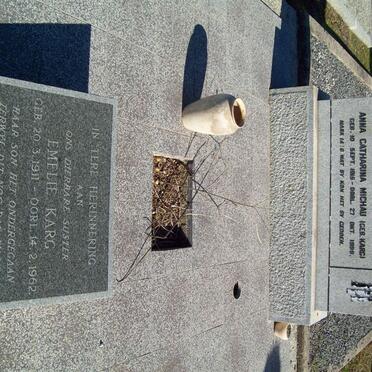 MICHAU Piet 1912-1956 &amp; Anna Catharina KARG 1915-1999 :: KARG Emelie 1911-1962_1