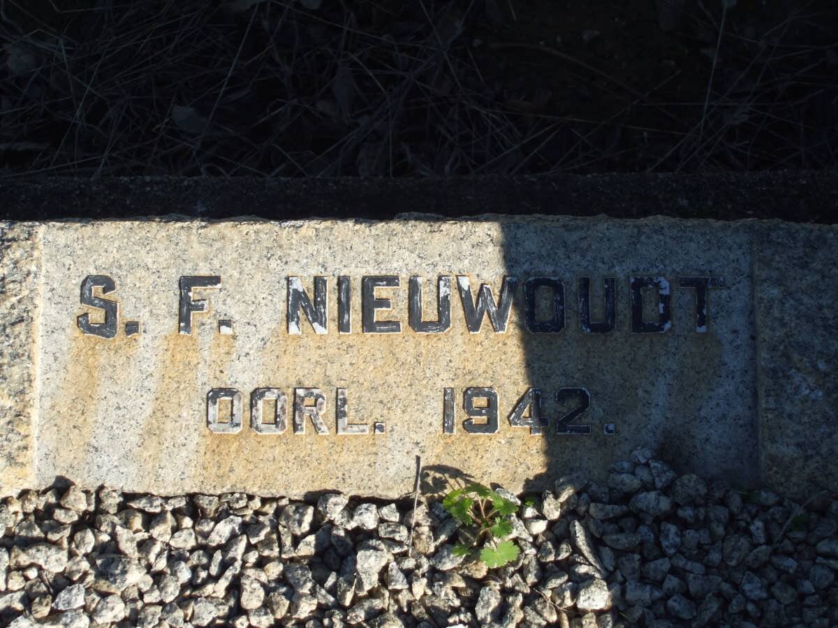 NIEUWOUDT S.F. -1942