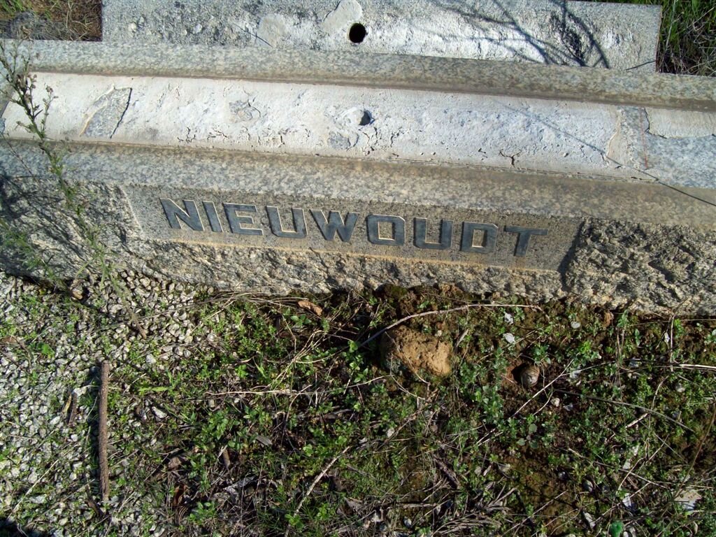 NIEUWOUDT William James Laing 1914-1966_1