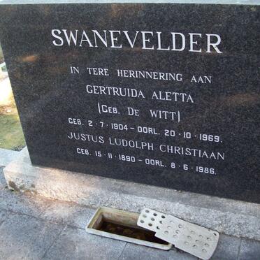 SWANEVELDER Justus Ludolph Christiaan 1890-1986 &amp; Gertruida Aletta DE WET 1904-1969