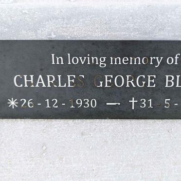 Western Cape, STRAND, Beach Road and seaside memorial plaques