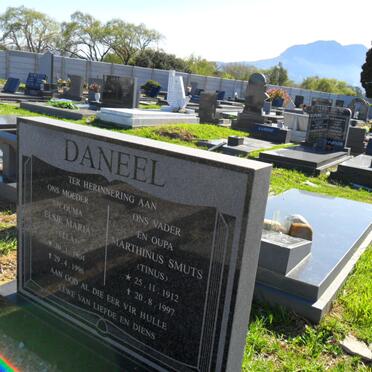 DANEEL Marthinus Smuts 1912-1997 &amp; Elsje Maria 1904-1996
