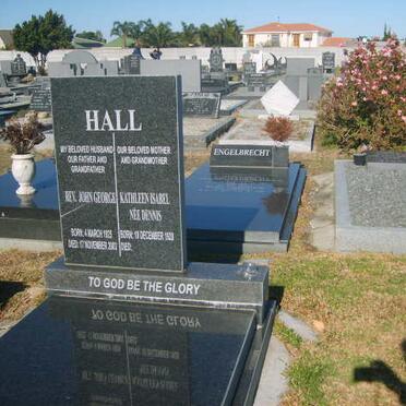 HALL John George 1925-2003 &amp; Kathleen Isabel DENNIS ??-