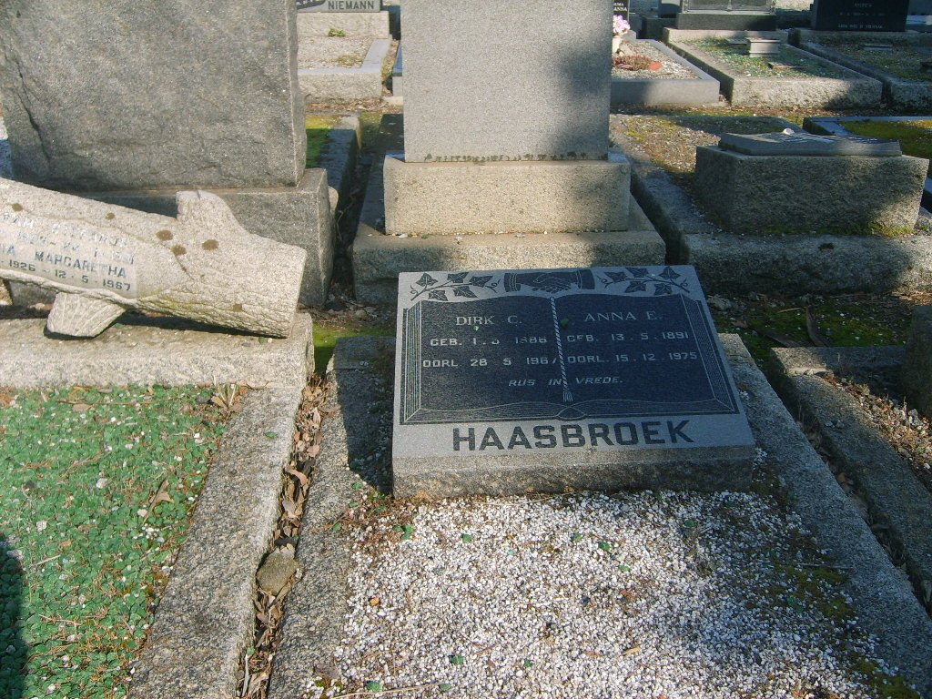 HAASBROEK Dirk C. 1886-1967 &amp; Anna E. 1891-1975