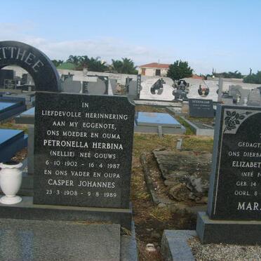 MATTHEE Casper Johannes 1908-1989 &amp; Petronella Herbina GOUWS 1902-1987