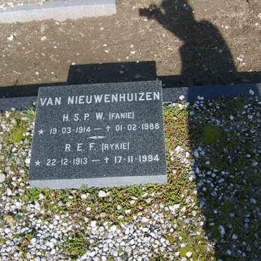 NIEUWENHUIZEN H.S.P.W., van 1914-1988 &amp; R.E.F. 1913-1994