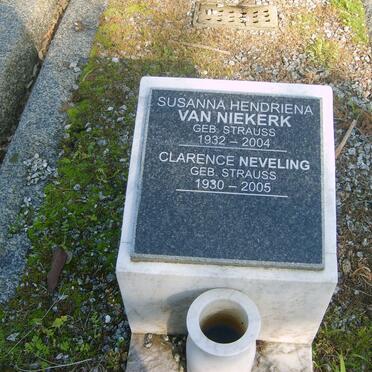 NIEKERK Susanna Hendrina, van nee STRAUSS 1932-2004 :: NEVELING Clarence nee STRAUSS 1930-2005
