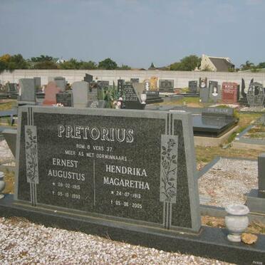 PRETORIUS Ernest Augustus 1915-1990 &amp; Hendrika Magaretha 1918-2005