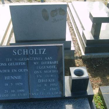 SCHOLTZ Hennie 1929-1999 &amp; Driekie 1932-1987