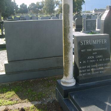 STRUMPFER  Jock 1909-1975