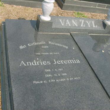 ZYL Andries Jeremia, van 19112-1999 &amp; Elizabeth Johanna VLOK 1918-1991