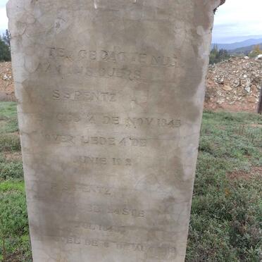 Western Cape, SWELLENDAM district, Barrydale, Tradouwshoek 65, farm cemetery