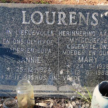 LOURENS Jannie 1924-1995 & Mary 1926-1988
