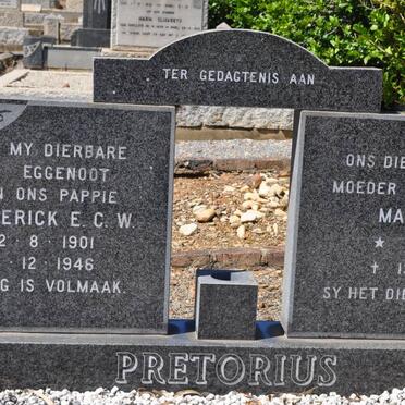 PRETORIUS Frederick E.C.W. 1901-1946 &amp; Maria M. 1901-1983